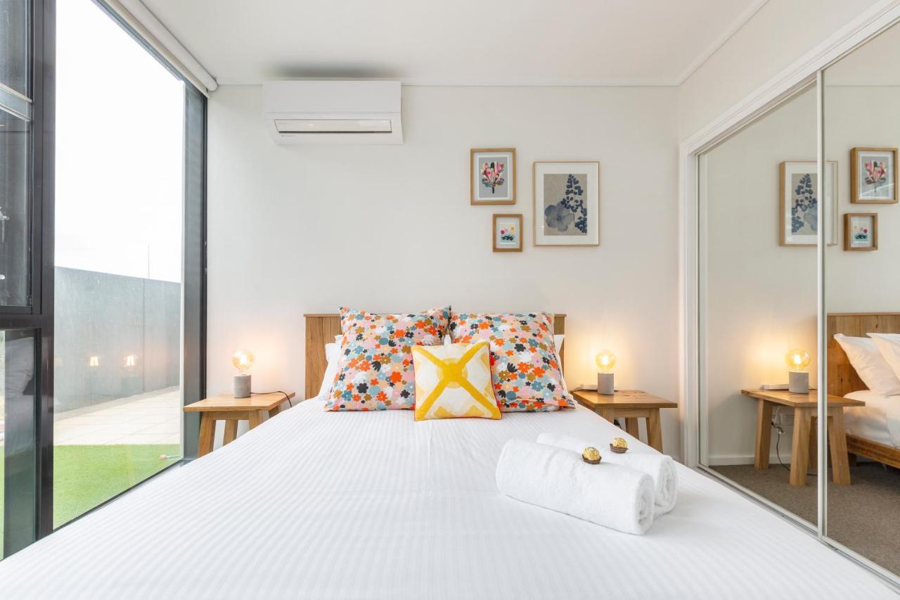 ☆Of Southbank☆Light Filled Apartment☆Huge Private Terrace With City Views☆Parking☆Pool☆Gym☆Wifi Melbourne Luaran gambar